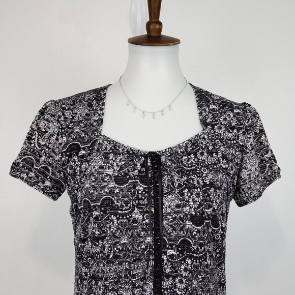 COPY - Dressbarn Black White Short Sleeve Subtle Floral Y2K Look Top, Size SP - Picture 2 of 14